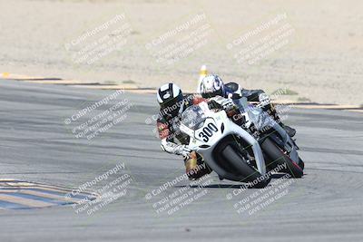 media/Oct-05-2025-CVMA (Sun) [[beeef4f201]]/Race 10-Formula Lightweight Twins Shootout/